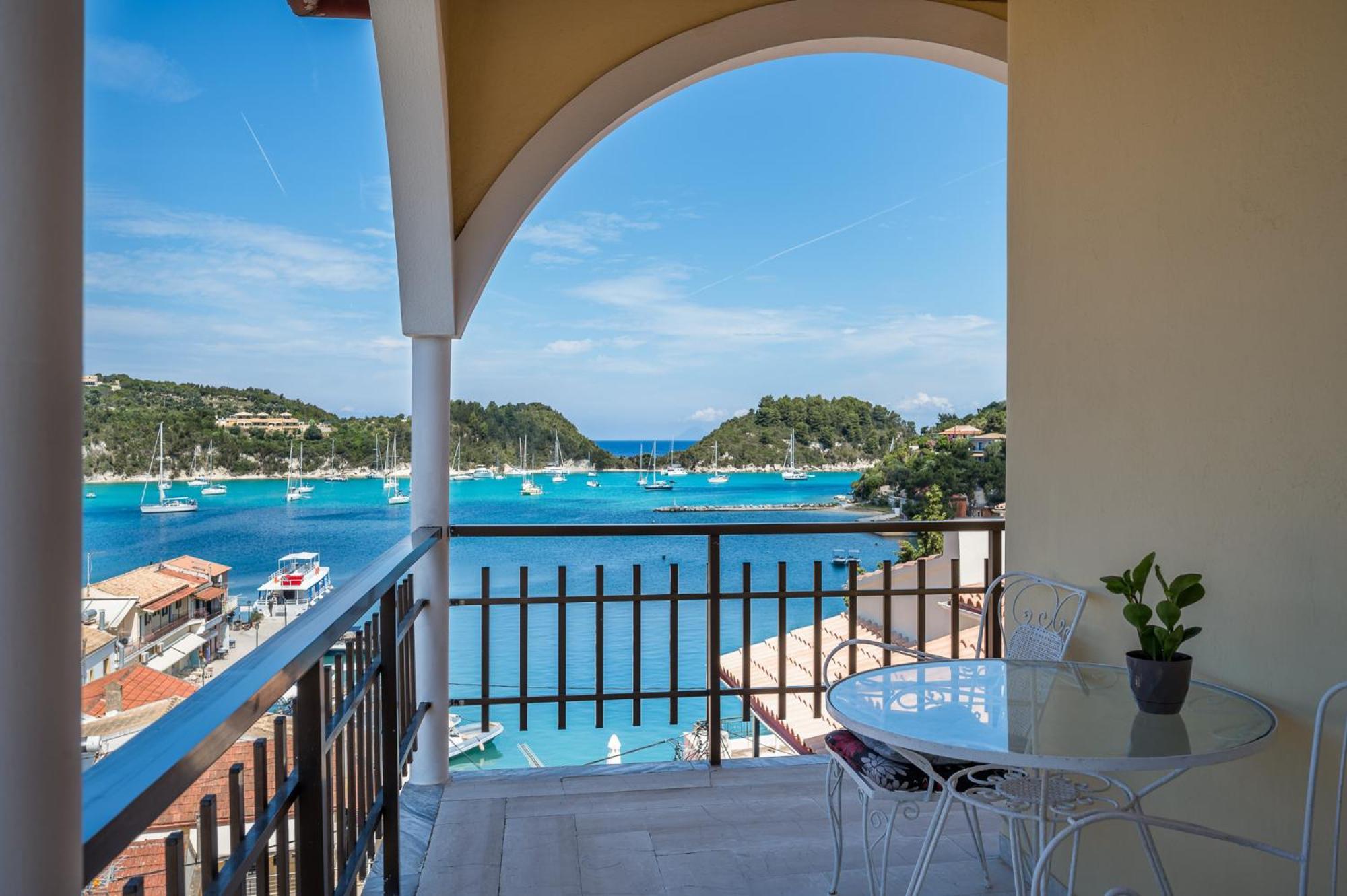 Agaloula Centrally Located Apartments, Lakka Luaran gambar