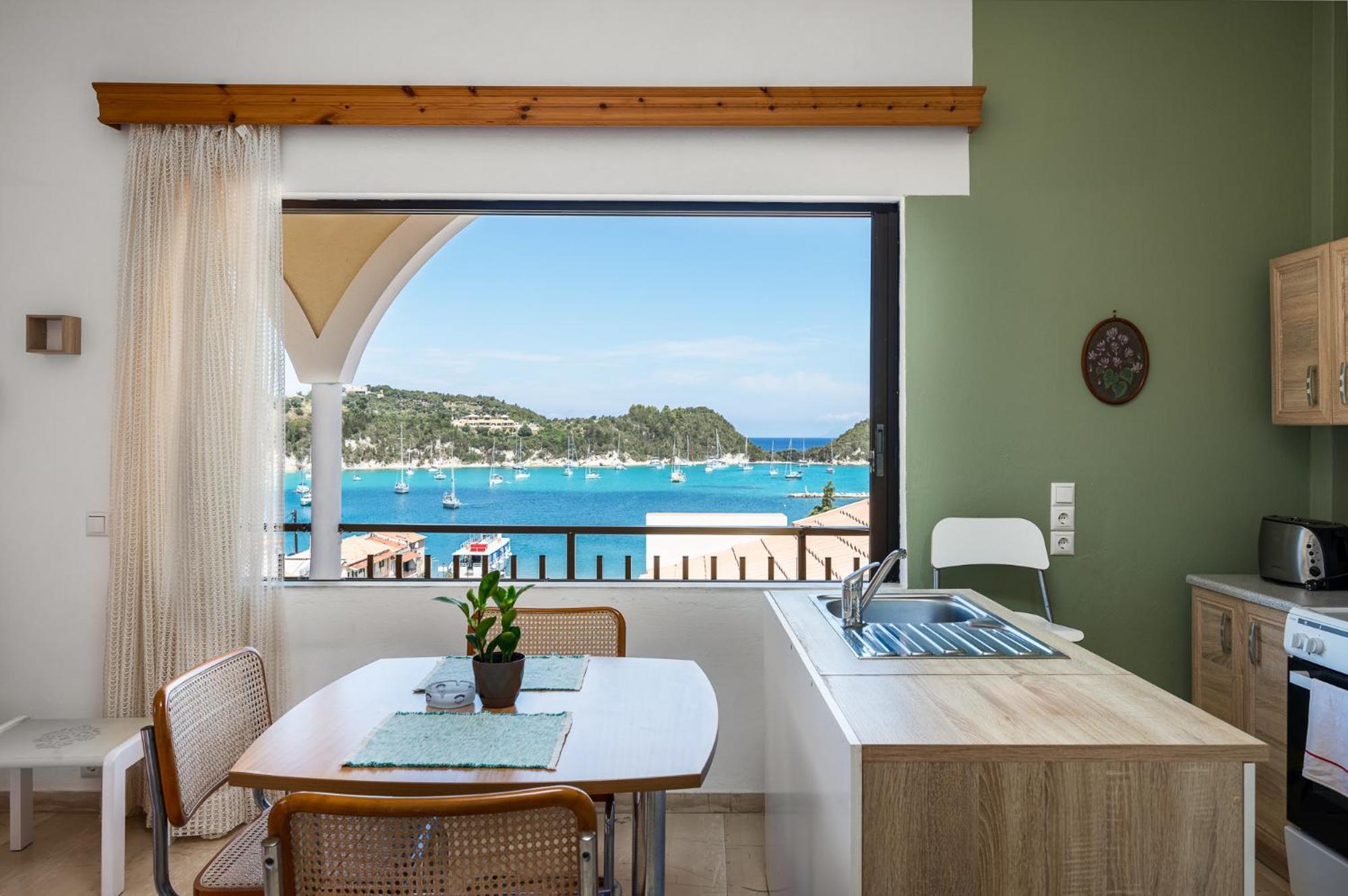 Agaloula Centrally Located Apartments, Lakka Luaran gambar