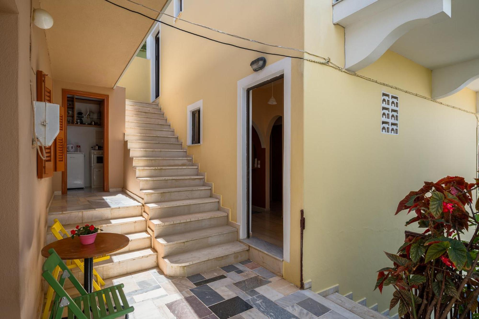 Agaloula Centrally Located Apartments, Lakka Luaran gambar