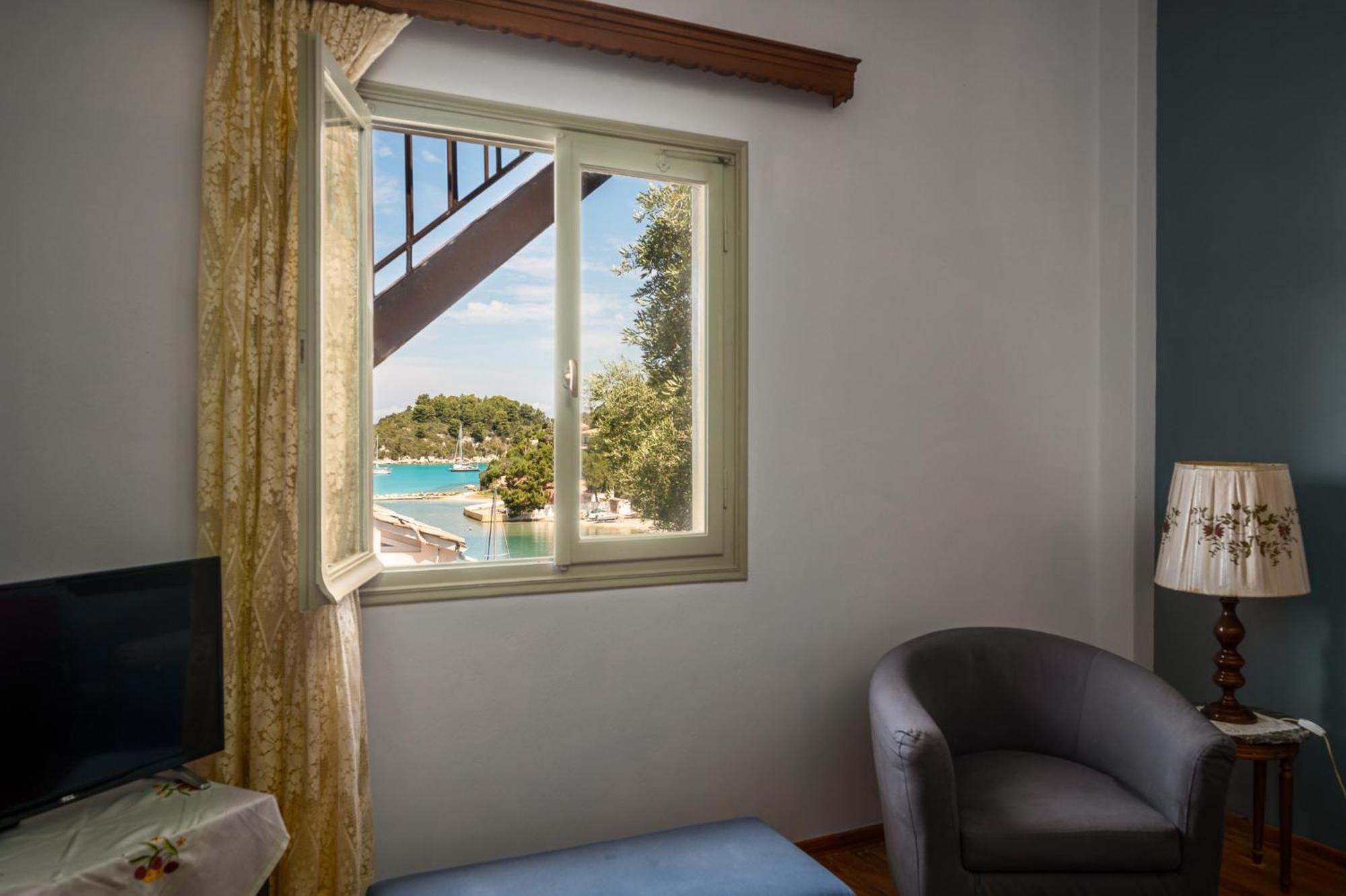 Agaloula Centrally Located Apartments, Lakka Luaran gambar